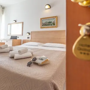 *** Hotel Globus Italia